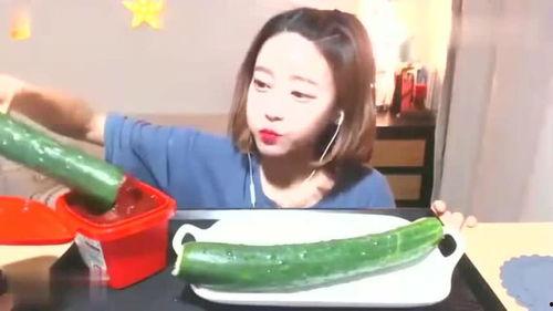 娱乐吃瓜酱手机掉水里,娱乐吃瓜酱的惊险救援记  第3张