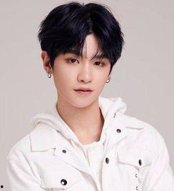 圈内人士爆料黄明昊,圈内人士独家爆料揭秘  第2张 圈内人士爆料黄明昊,圈内人士独家爆料揭秘  第2张