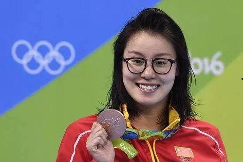 娱乐圈吃瓜日常亚洲冠军,亚洲冠军的瓜田奇遇记  第3张 娱乐圈吃瓜日常亚洲冠军,亚洲冠军的瓜田奇遇记  第3张