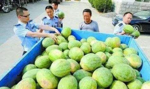 武都网红吃瓜群微信,揭秘网络红人背后的故事与八卦  第2张 武都网红吃瓜群微信,揭秘网络红人背后的故事与八卦  第2张