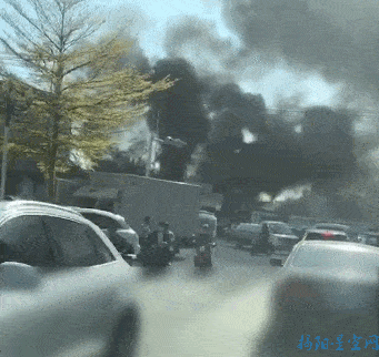 长春网友爆料汽车视频,惊险一幕!汽车失控瞬间引发网友热议