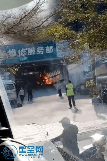 长春网友爆料汽车视频,惊险一幕!汽车失控瞬间引发网友热议  第2张 长春网友爆料汽车视频,惊险一幕!汽车失控瞬间引发网友热议  第2张