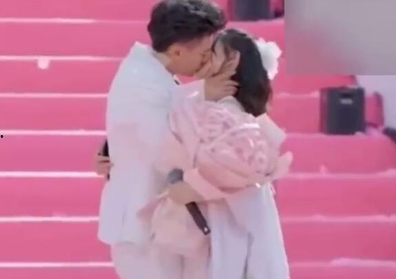 徐艺洋黄子韬爆料视频播放,揭秘娱乐圈幕后真相  第2张